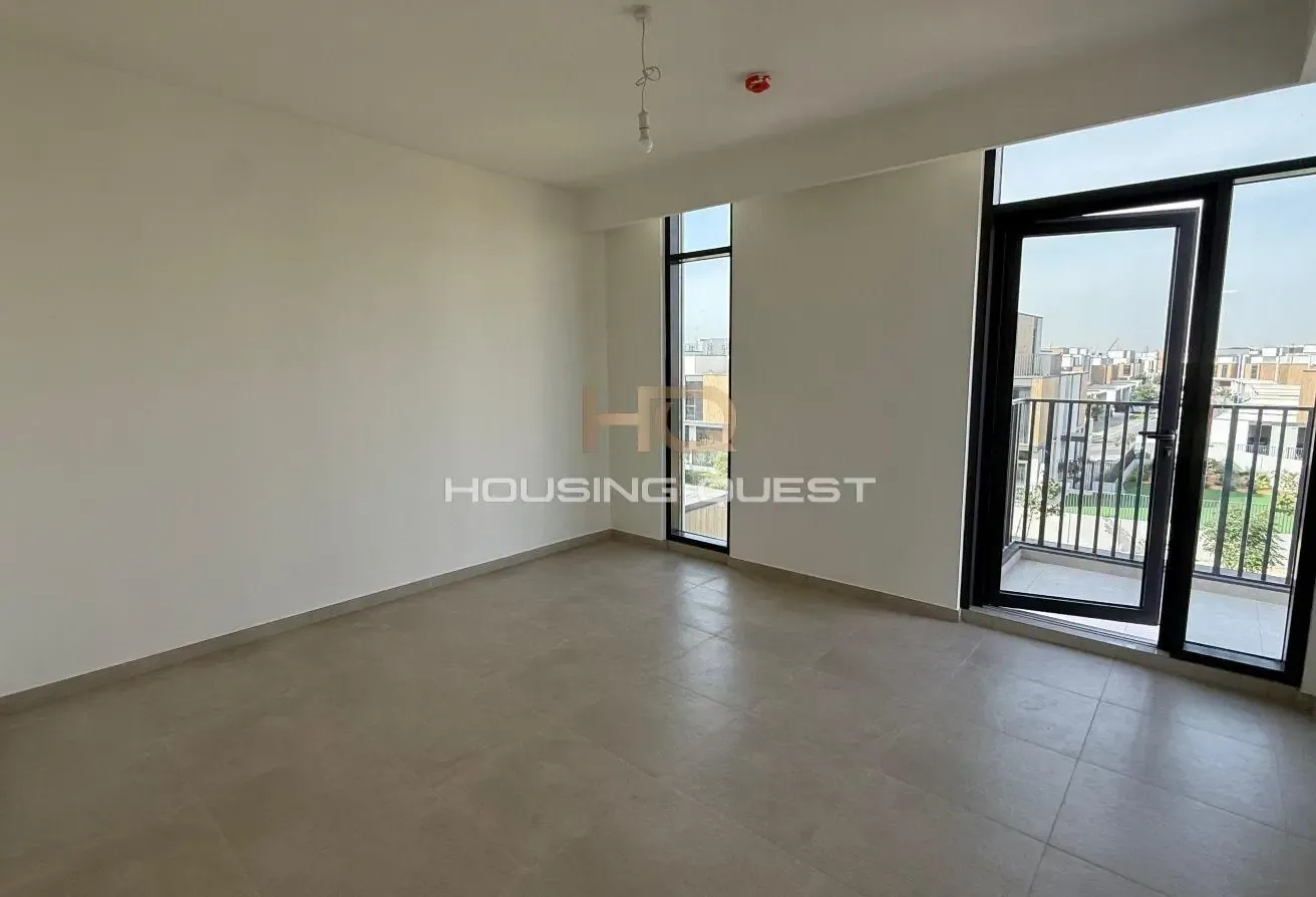 4 Bed + Maid | G+2 | On Park | Near to Amenities