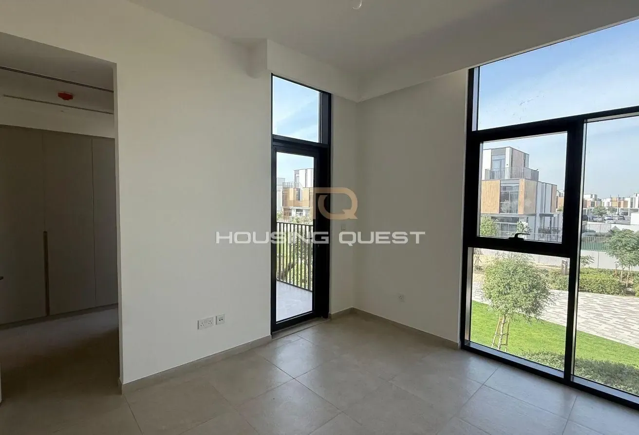 4 Bed + Maid | G+2 | On Park | Near to Amenities
