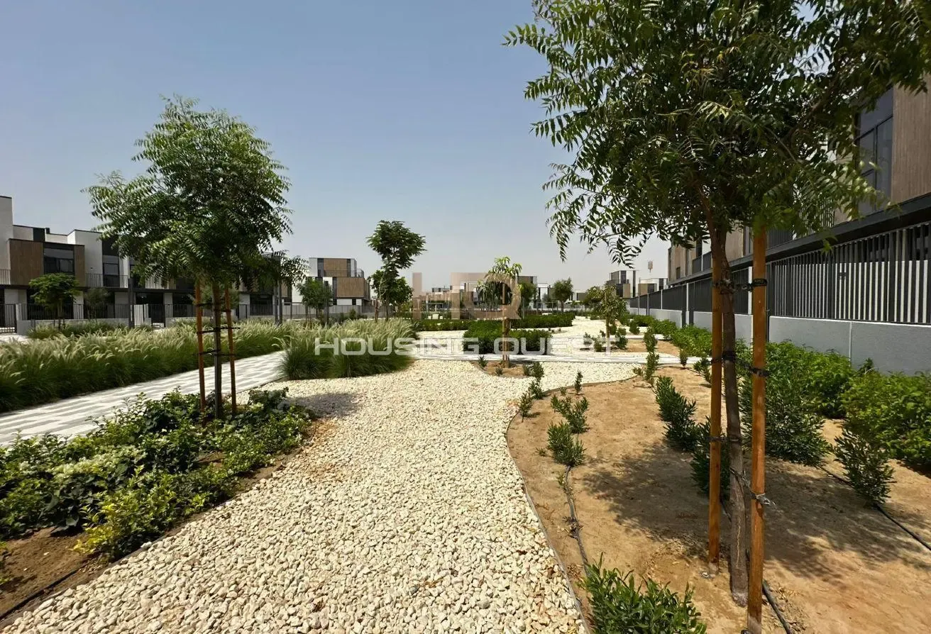 4 Bed + Maid | G+2 | On Park | Near to Amenities