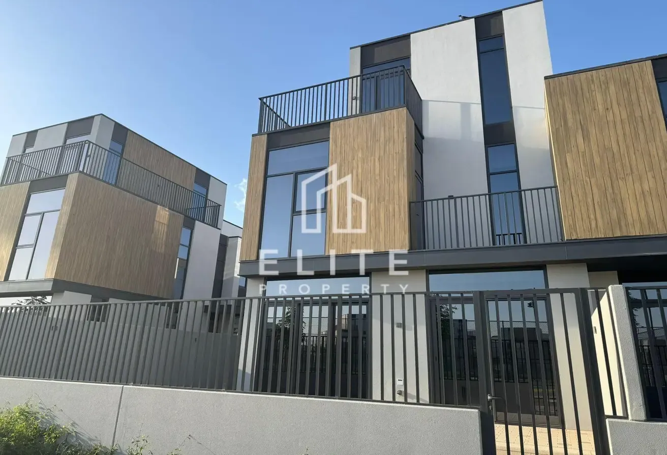 Ready 2 Move | Infront of Park | Vastu Compliant