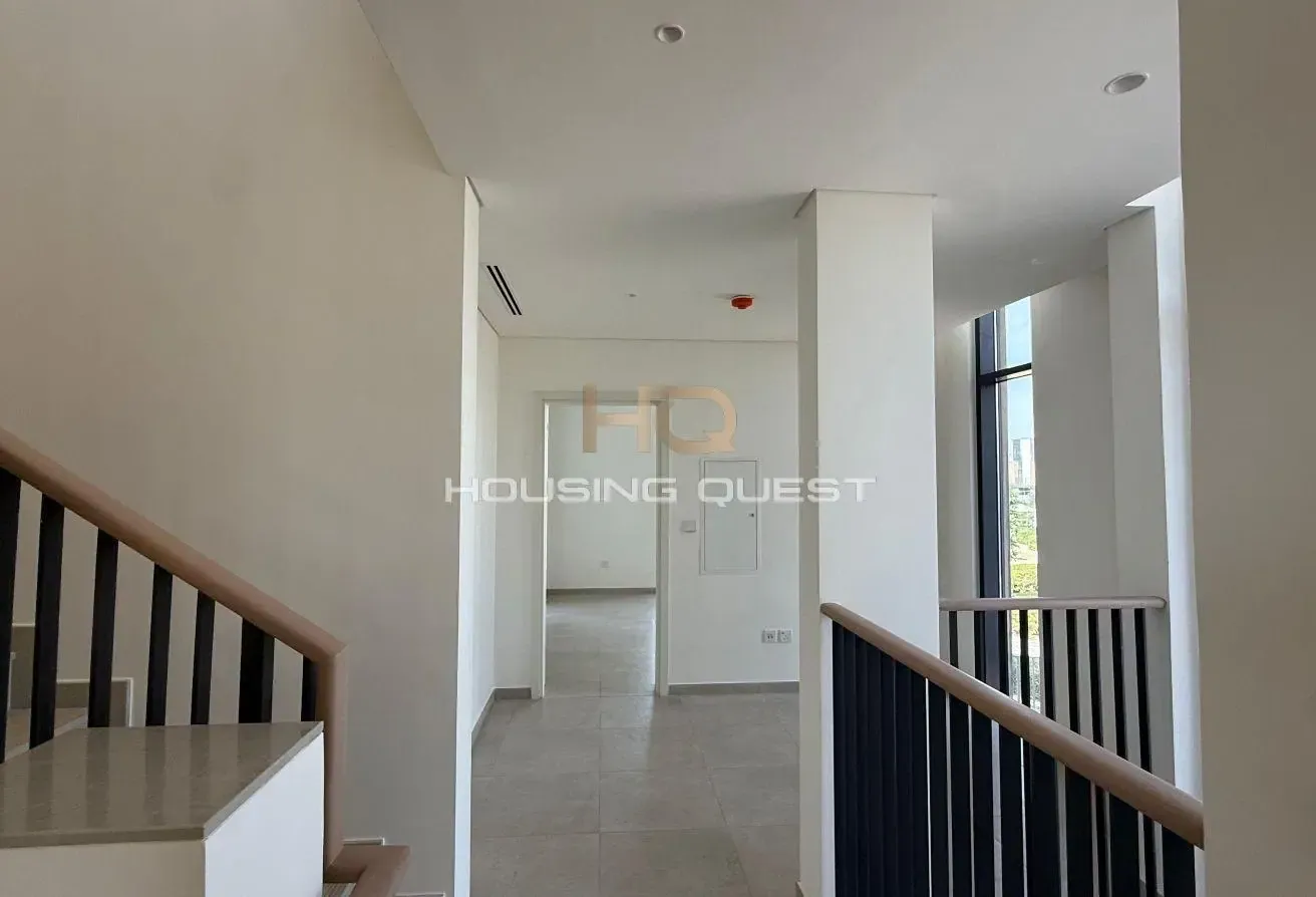 4 bed + Maid | G+2 | On the Park | Prime Location