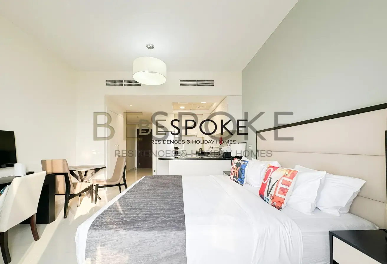 Modern Studio Retreat | Spacious Layout
