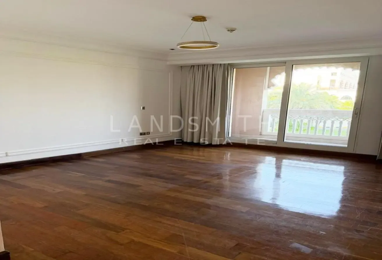 Well Maintained 1BR Apt | Sea and Skyline View