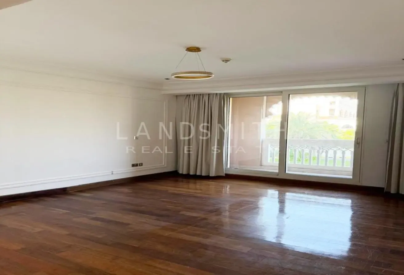 Well Maintained 1BR Apt | Sea and Skyline View