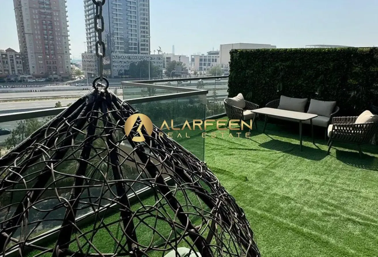 Luxury 2BHK Duplex | Maid's Room | Fully Furnished
