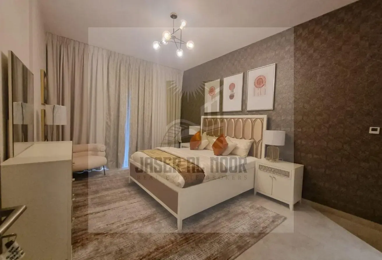 Spacious | Easy Access to Pool | 2 + M Furnished