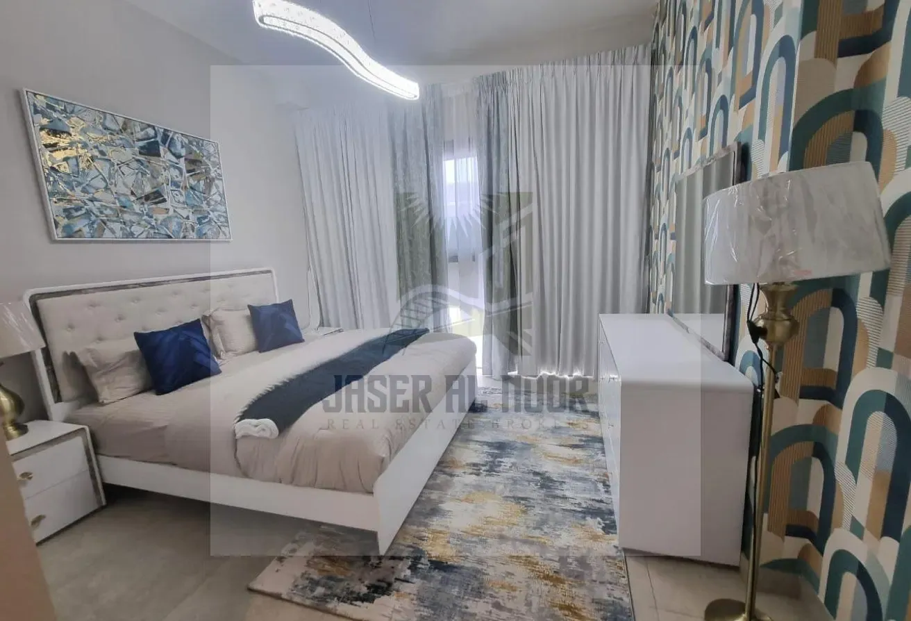 Spacious | Easy Access to Pool | 2 + M Furnished