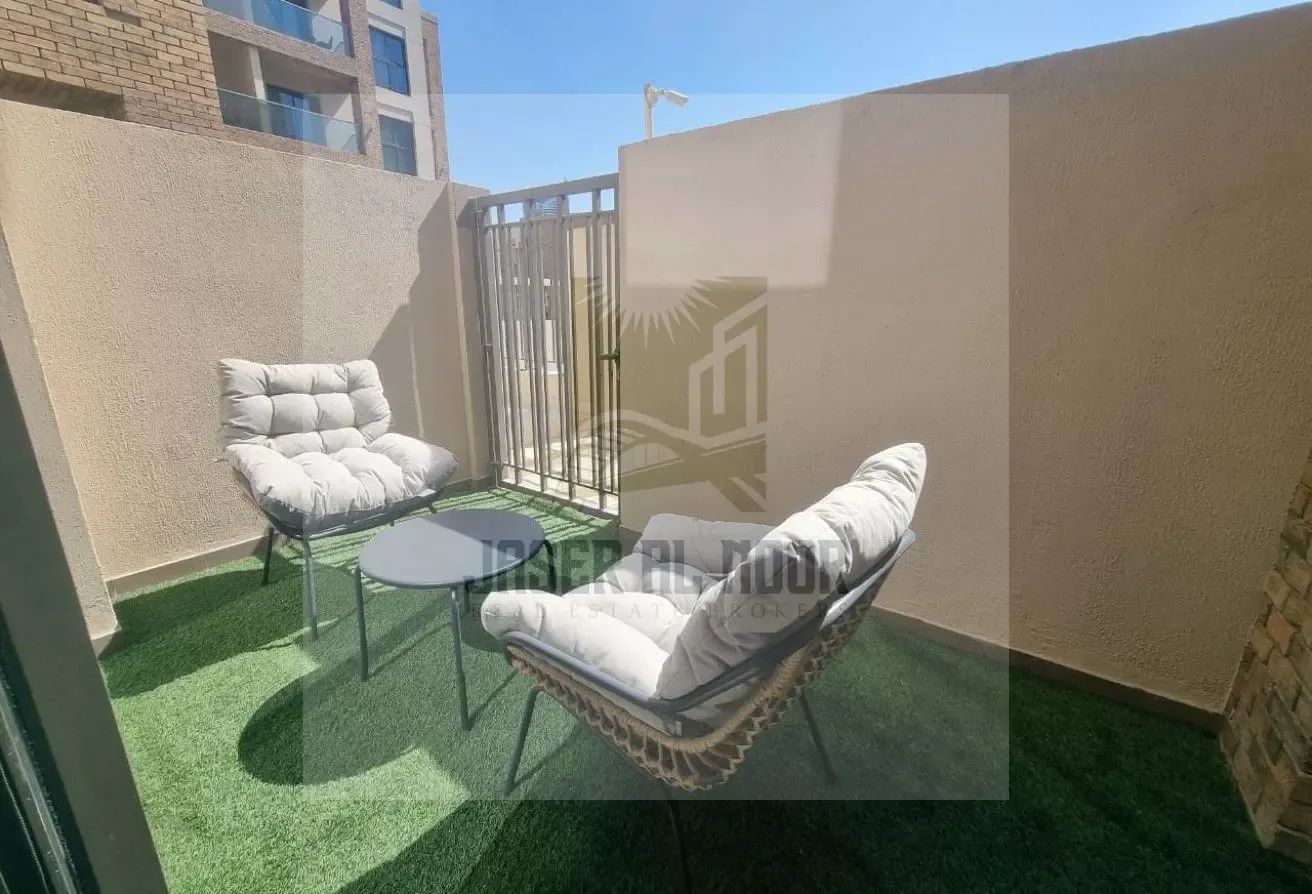 Spacious | Easy Access to Pool | 2 + M Furnished