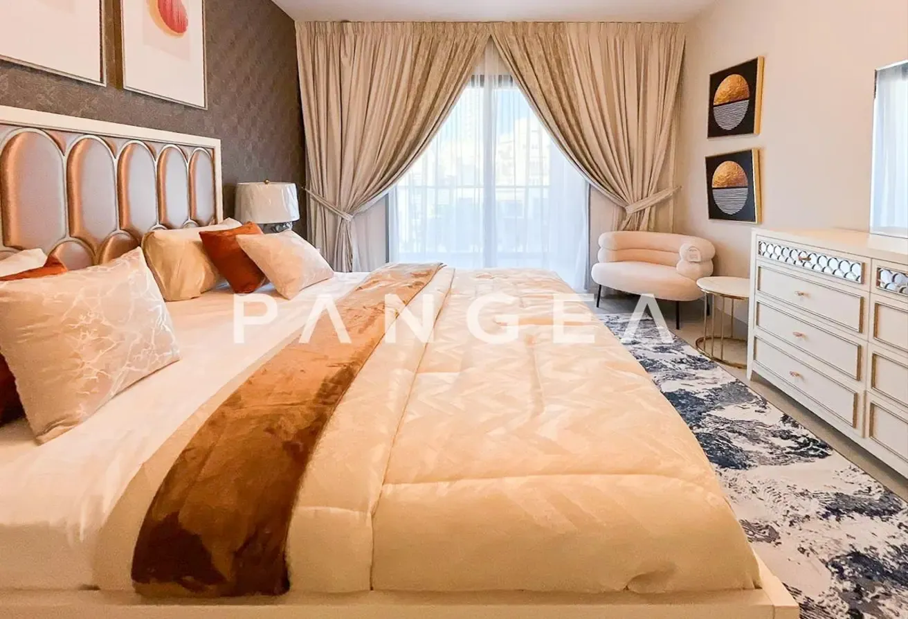 Flexible Cheques |  Corner Unit | Maids Room