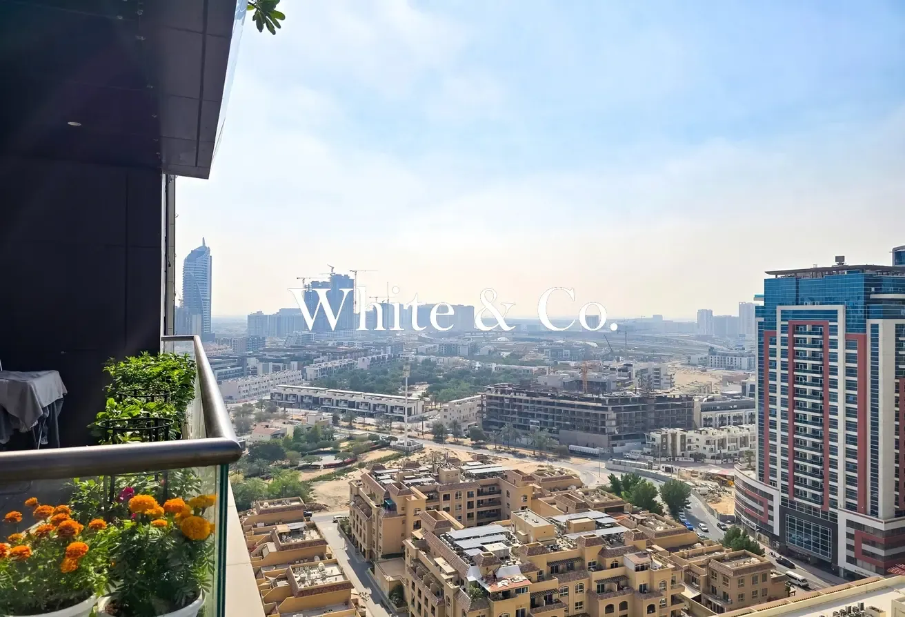COMMUNITY VIEW | HIGH FLOOR | VACANT NOW