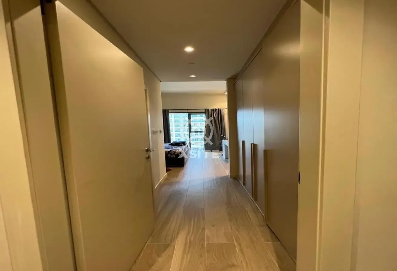 Modern 2 BR | Fully Furnished | High Floor