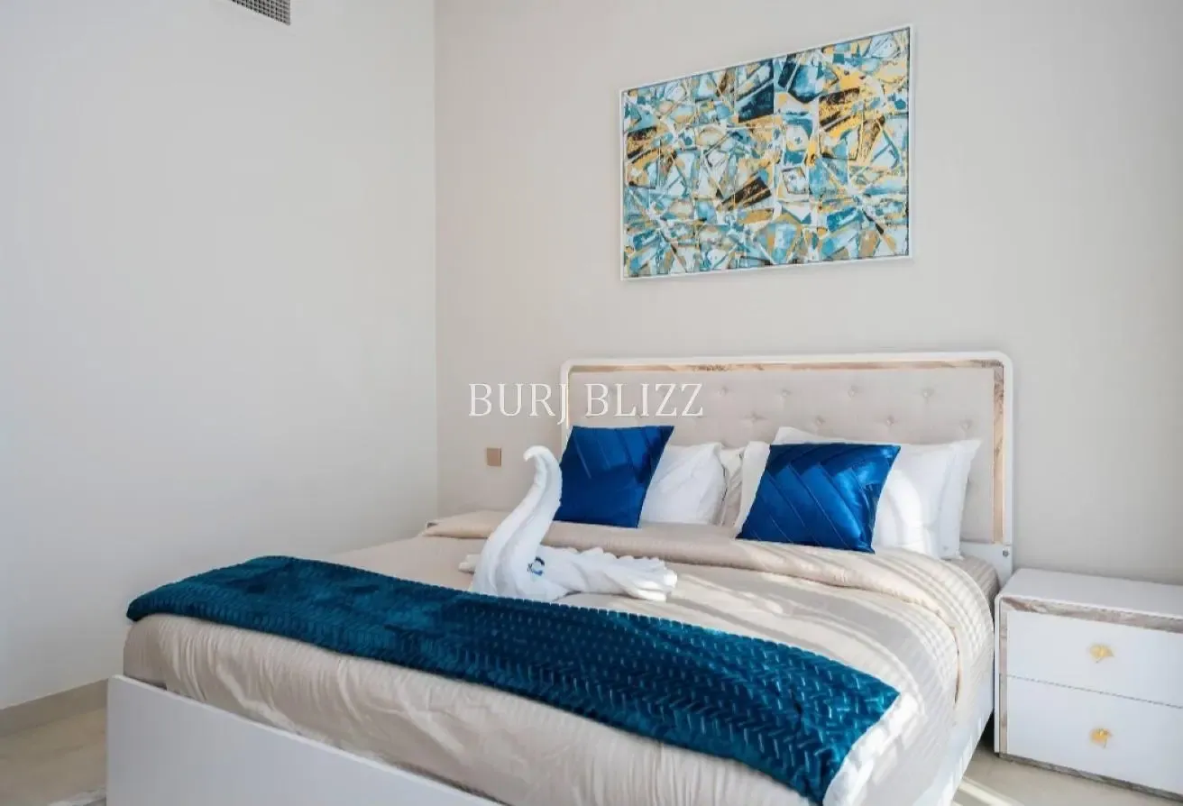 Refined Living | 2BR+Maid Room | Community View