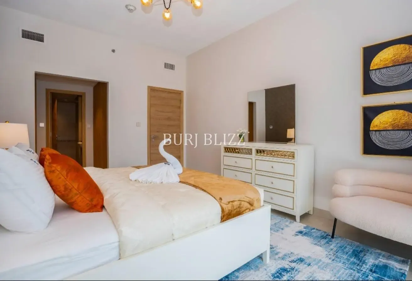 Refined Living | 2BR+Maid Room | Community View