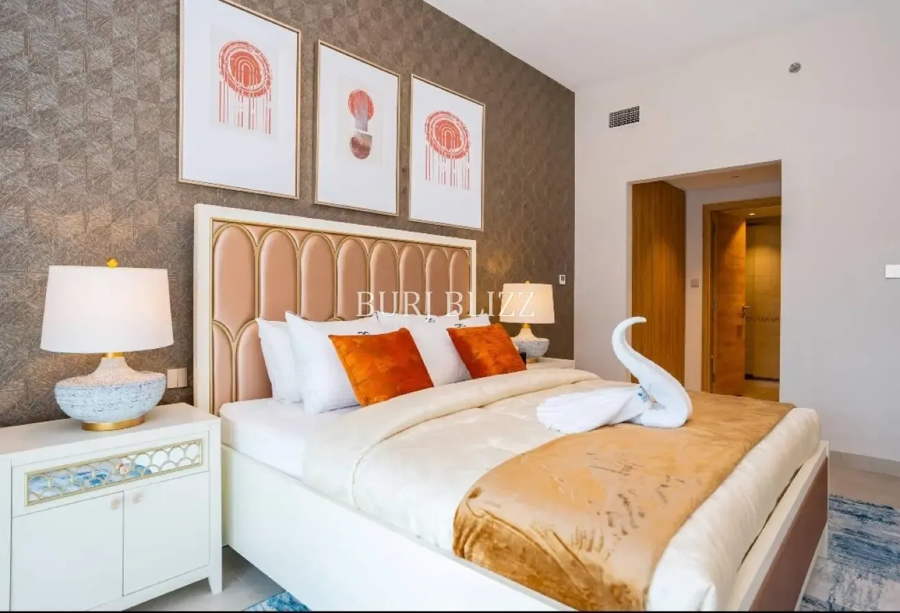 Refined Living | 2BR+Maid Room | Community View