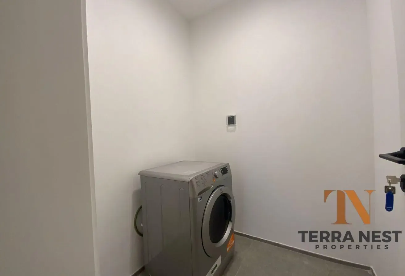 LUXURIOUSLY FURNISHED | LAUNDRY ROOM | SPACIOUS