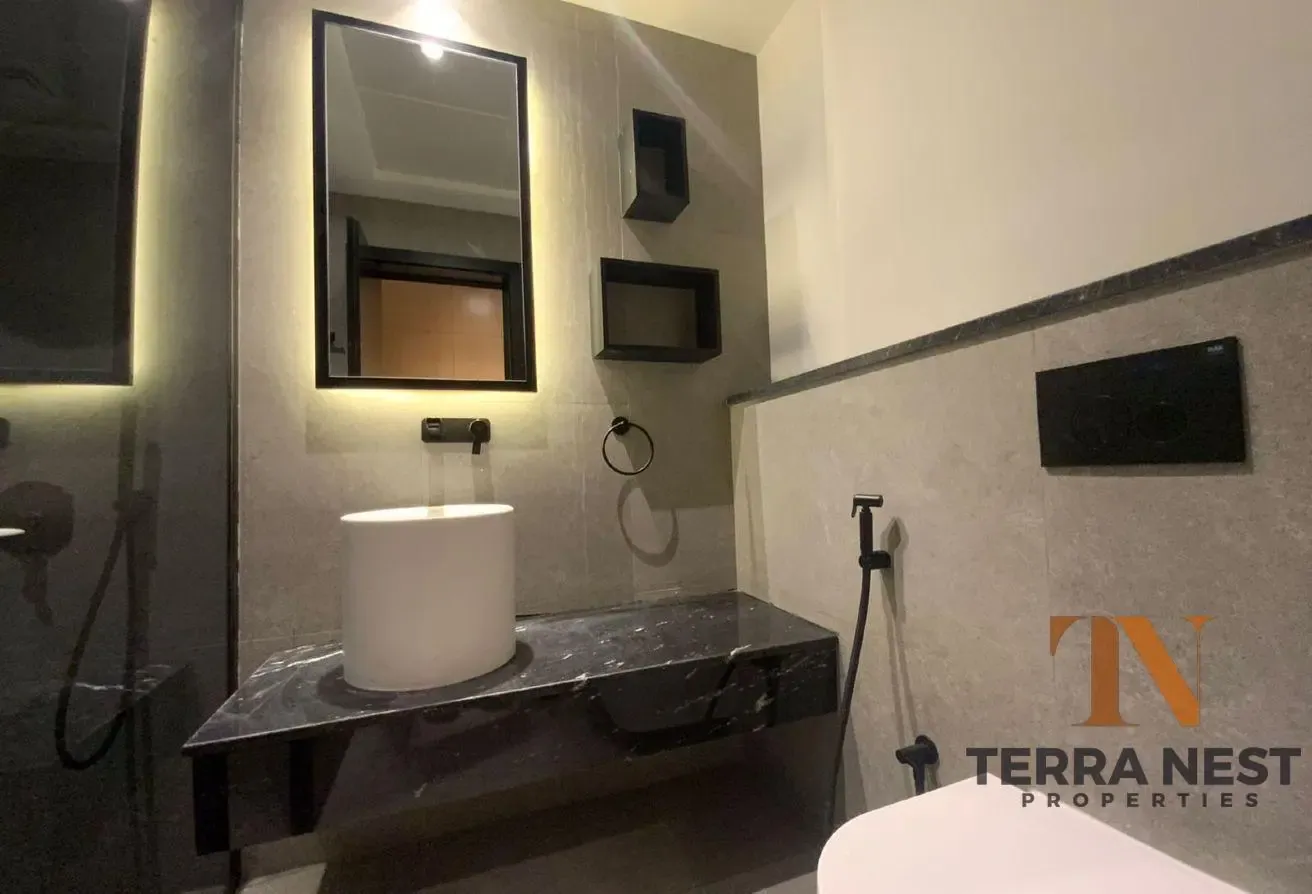 LUXURIOUSLY FURNISHED | LAUNDRY ROOM | SPACIOUS