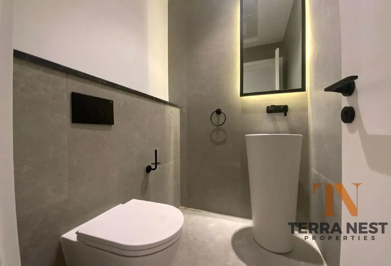 LUXURIOUSLY FURNISHED | LAUNDRY ROOM | SPACIOUS