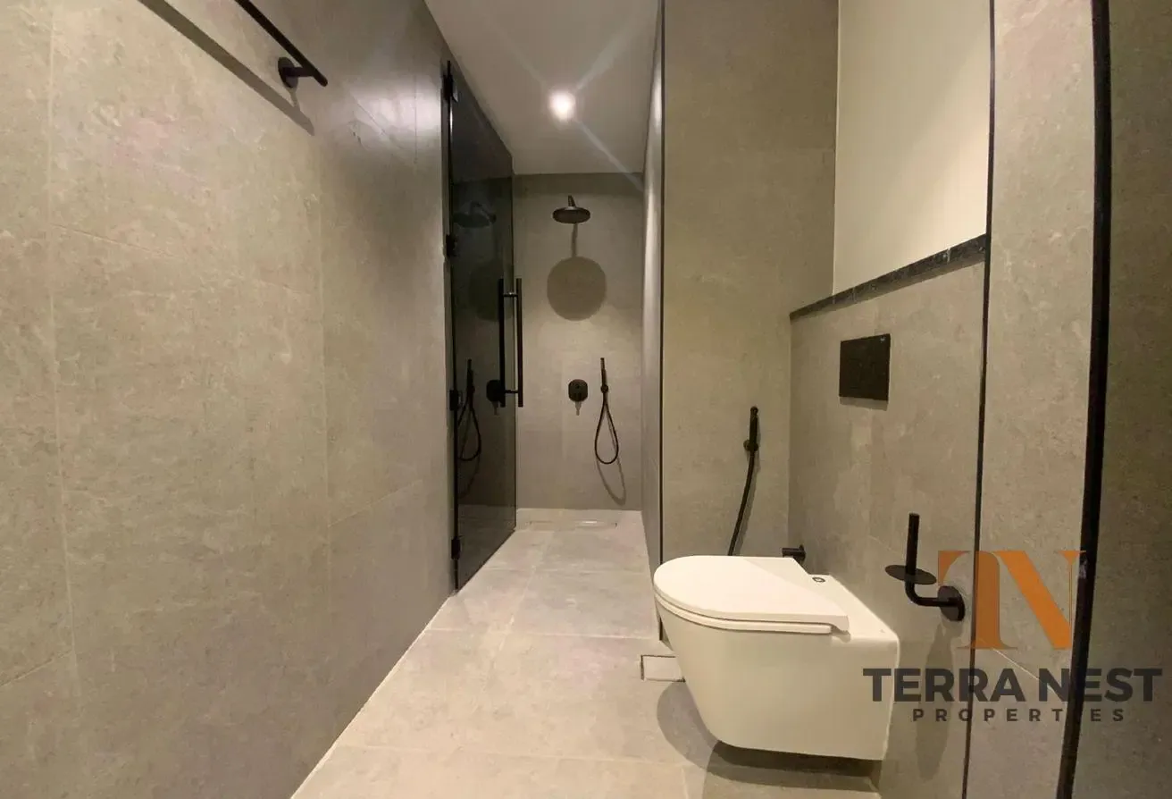 LUXURIOUSLY FURNISHED | LAUNDRY ROOM | SPACIOUS