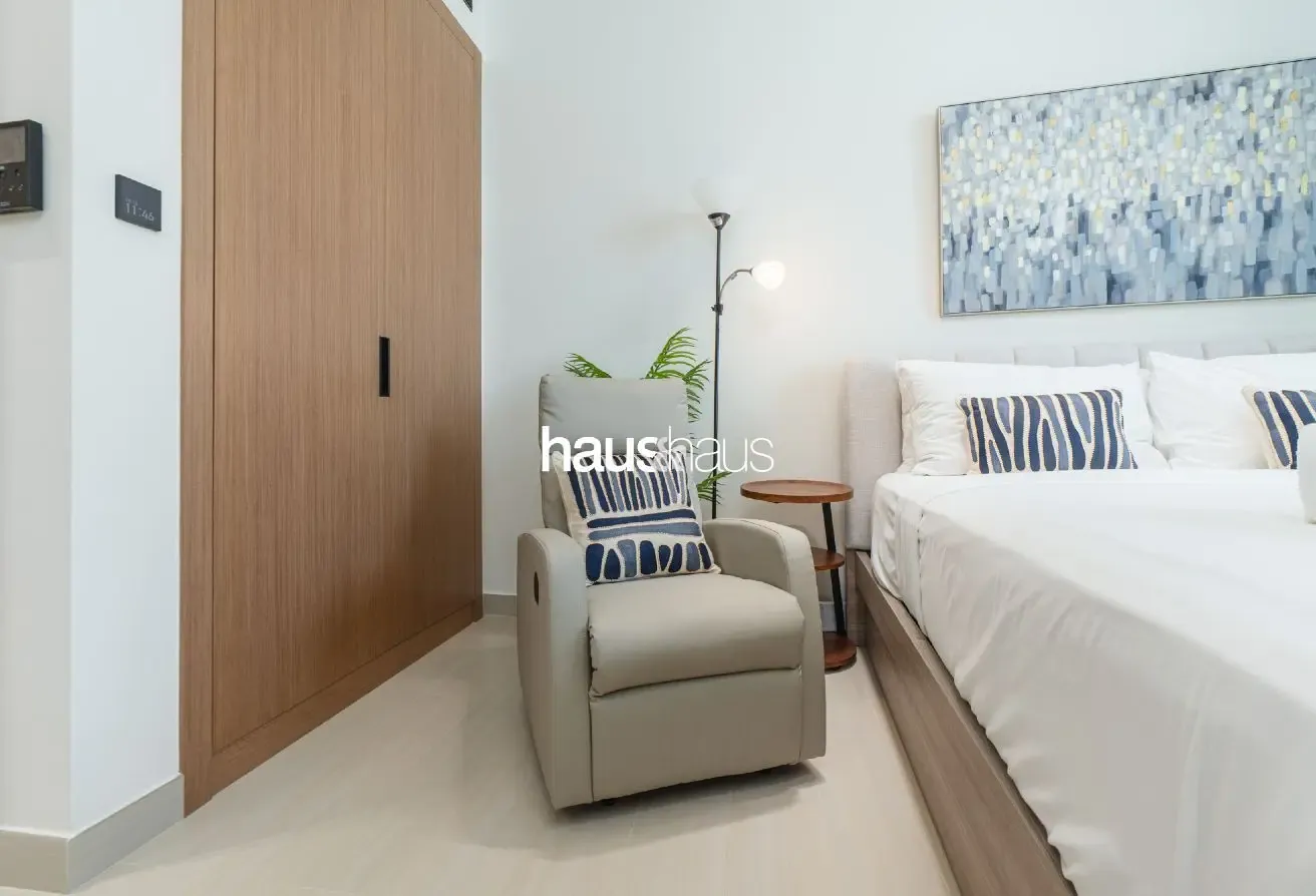Charming Pool View | Fully Furnished Studio