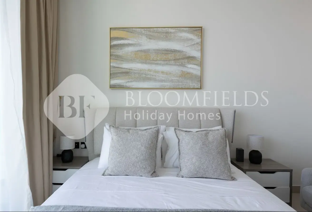 Modern Studio l Panoramic City Views l Call Now