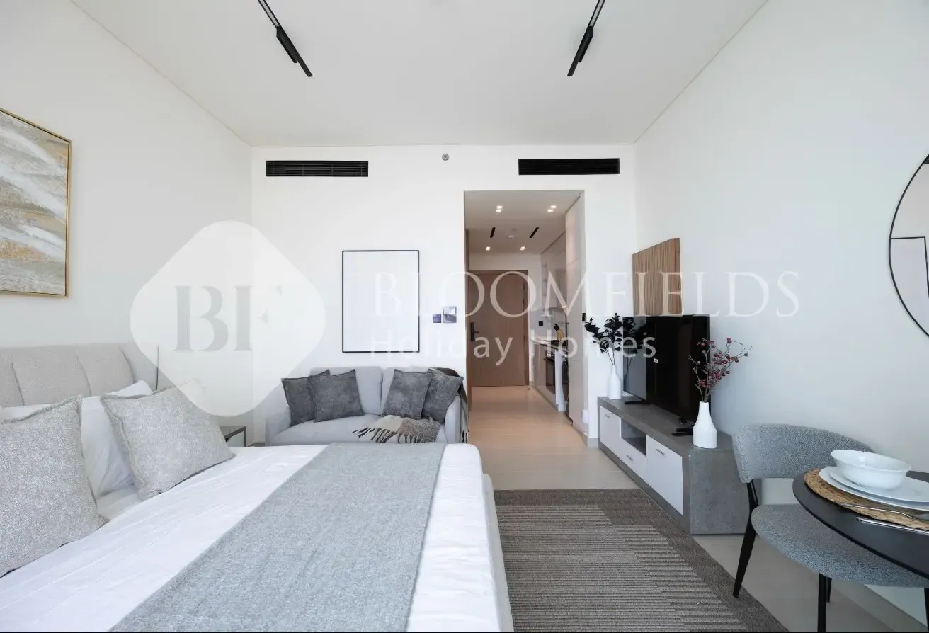 Modern Studio l Panoramic City Views l Call Now