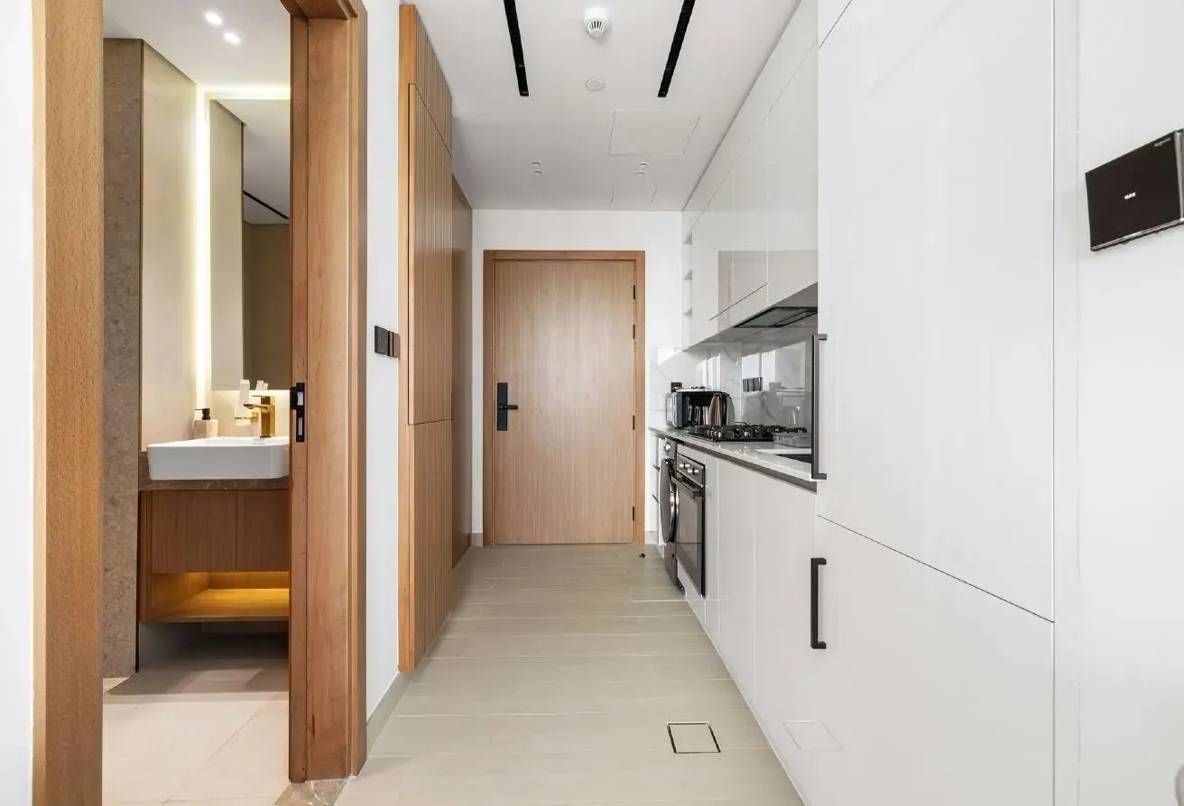 Chic Studio w/Balcony Offer