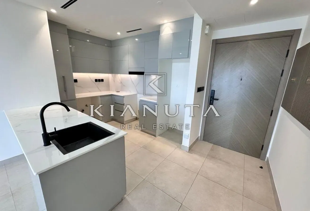 BURJ KHALIFA VIEW | HIGH FLOOR | PRIME LOCATION