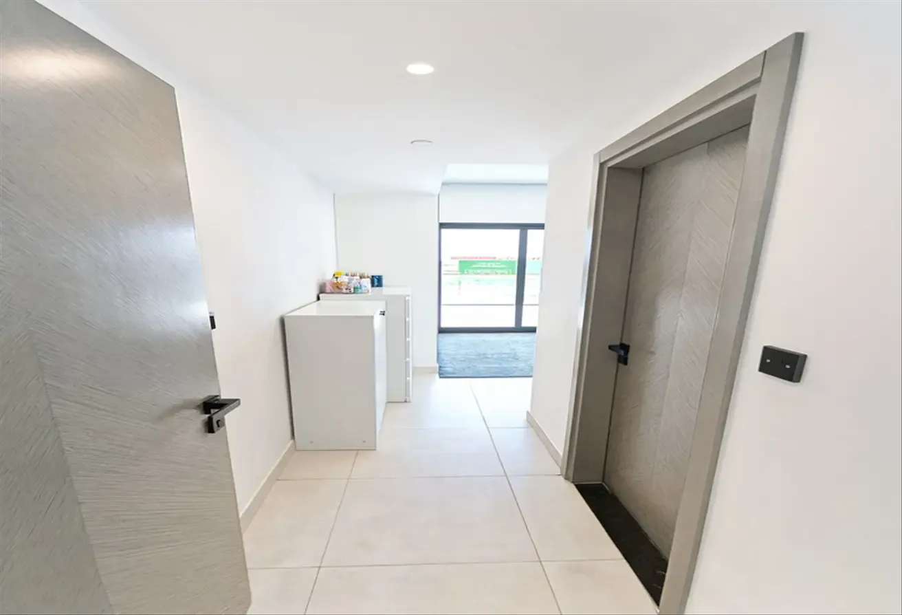 Spacious 2BR | Fully Furnished | Community View