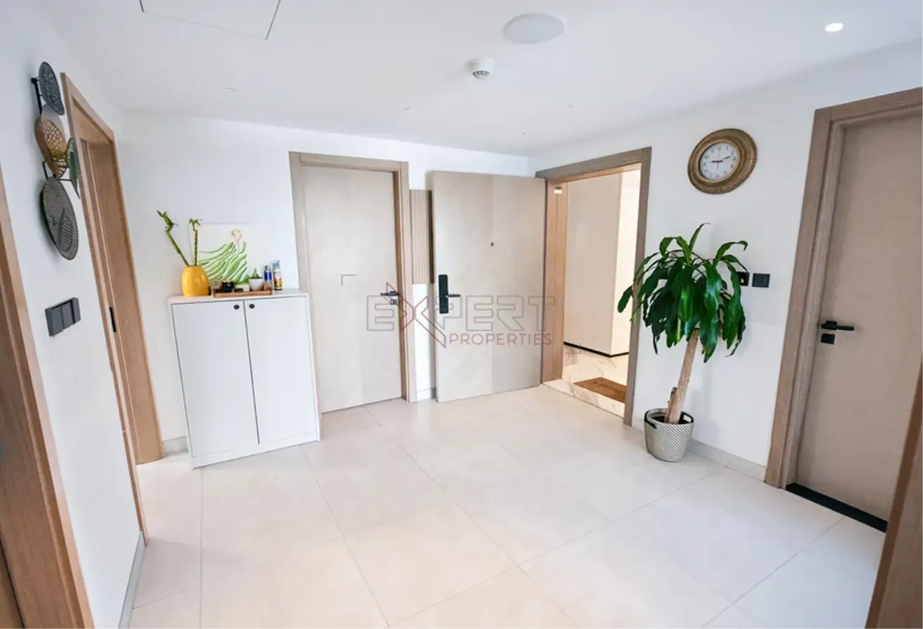 Spacious 2BR | Fully Furnished | Community View