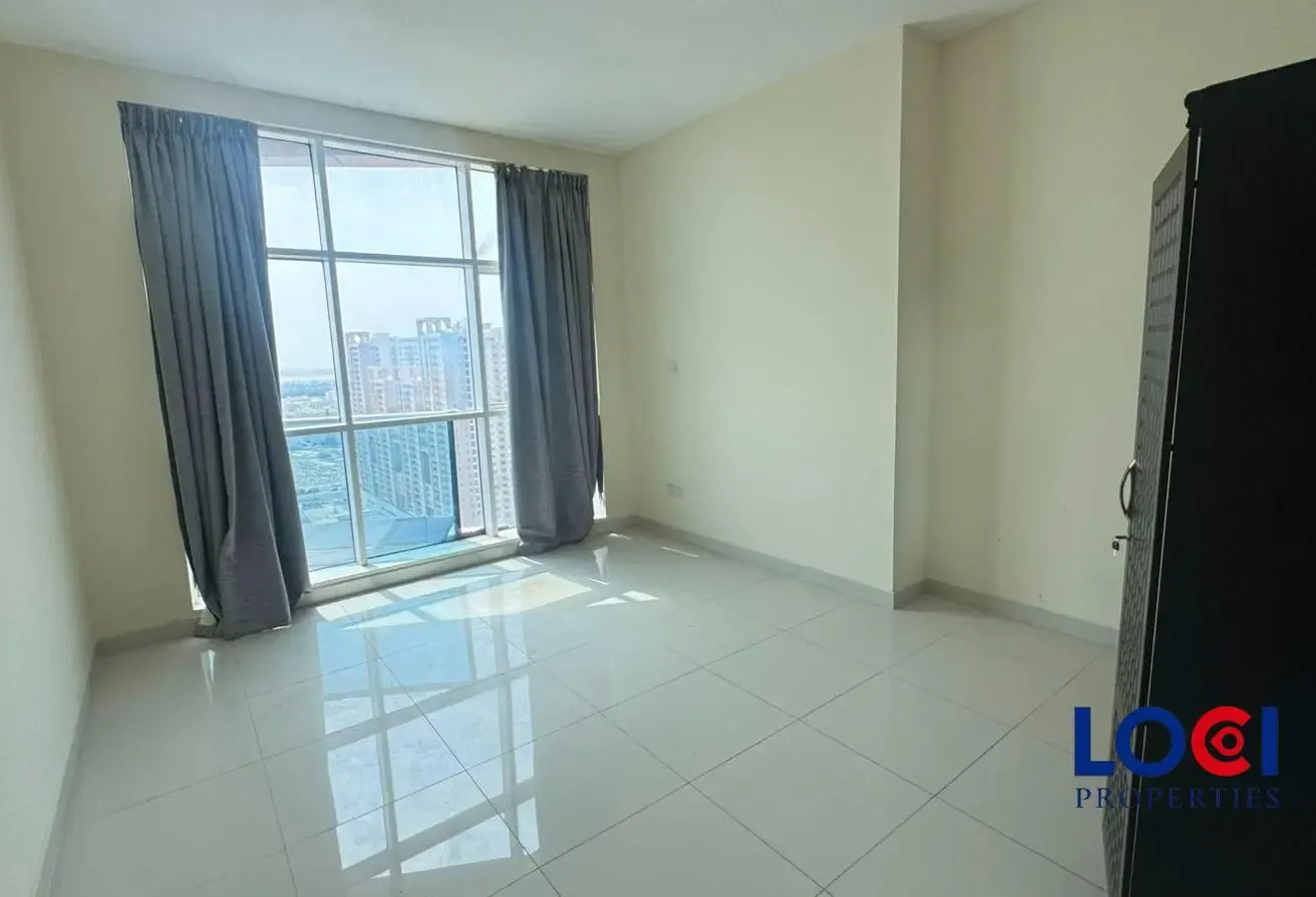 READY TO MOVE | BALCONY & ROAD VIEWS