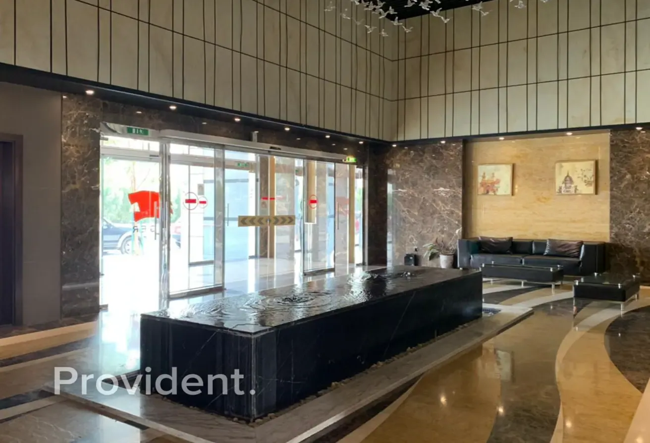 High Floor | Vacant | With Appliances