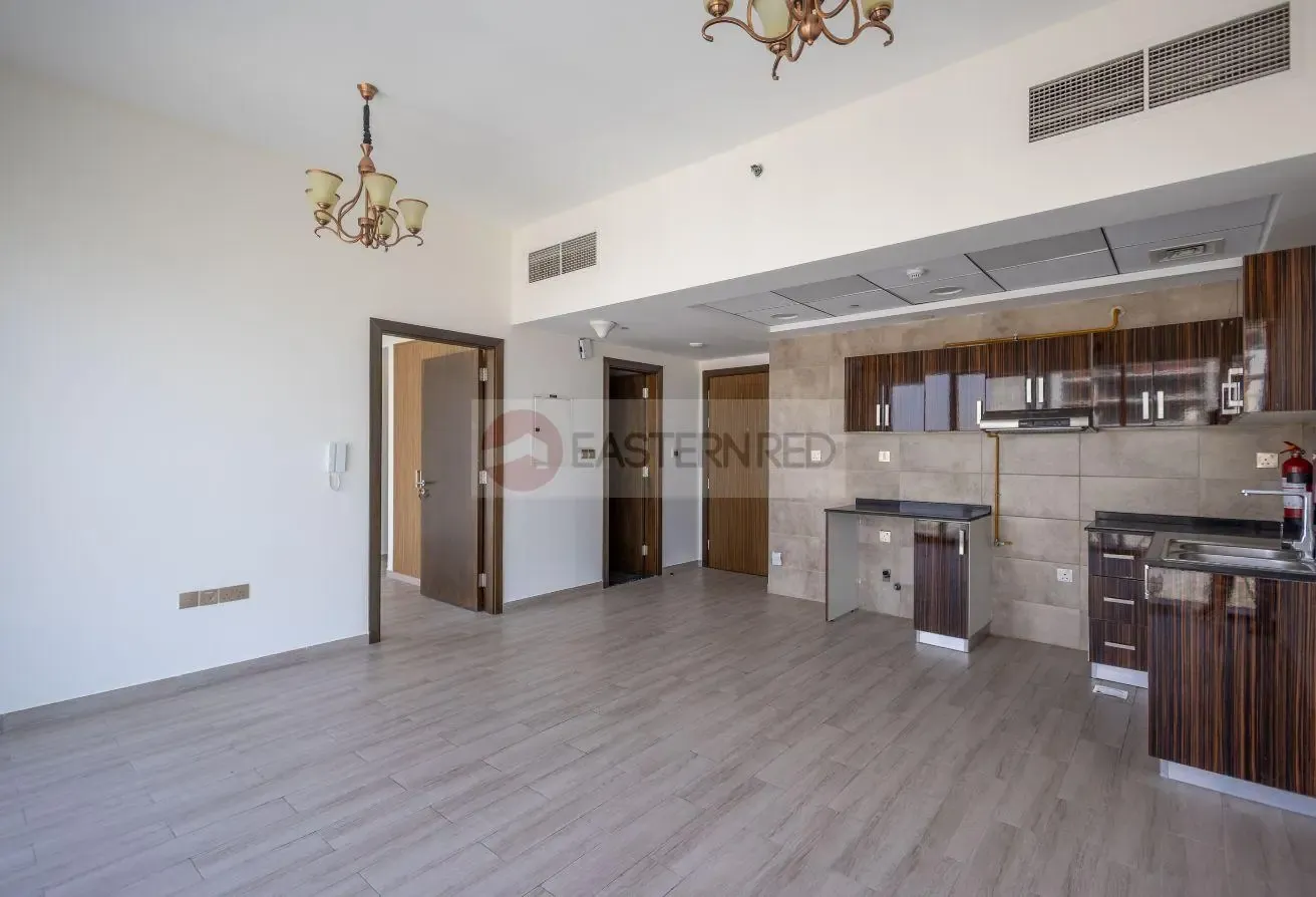 HIGHER FLOOR - OPEN KITCHEN AND SPACIOUS LAYOUT!!!