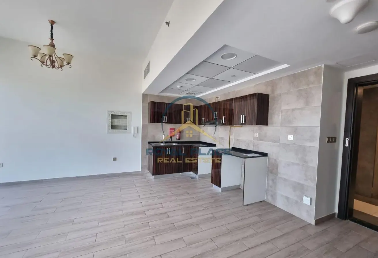 MORERN STYLE  BRIGHT   HIGH FLOOR