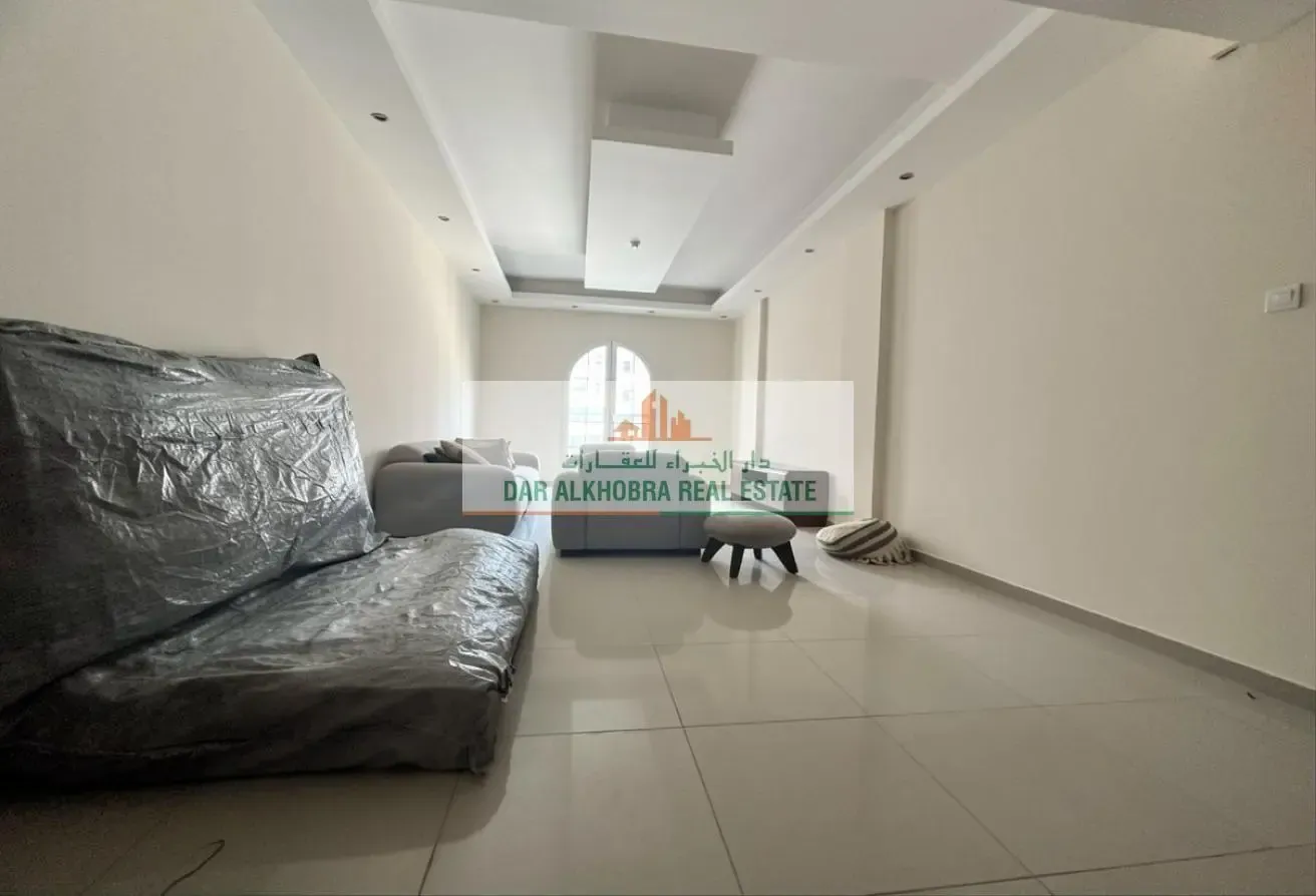 Spacious 1 Bedroom | Green Park | Community View |