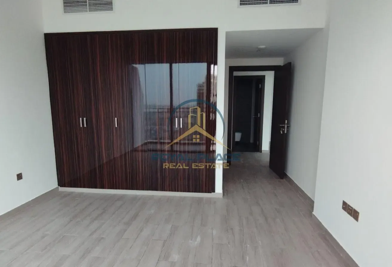 BELOW MARKET PRICE (1 MONTH FREE) MOST SPACIOUS!!