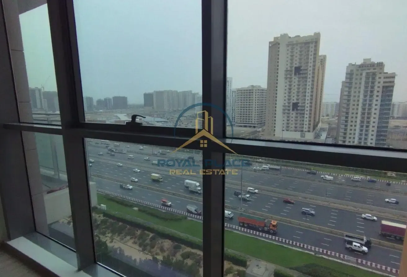 BELOW MARKET PRICE (1 MONTH FREE) MOST SPACIOUS!!