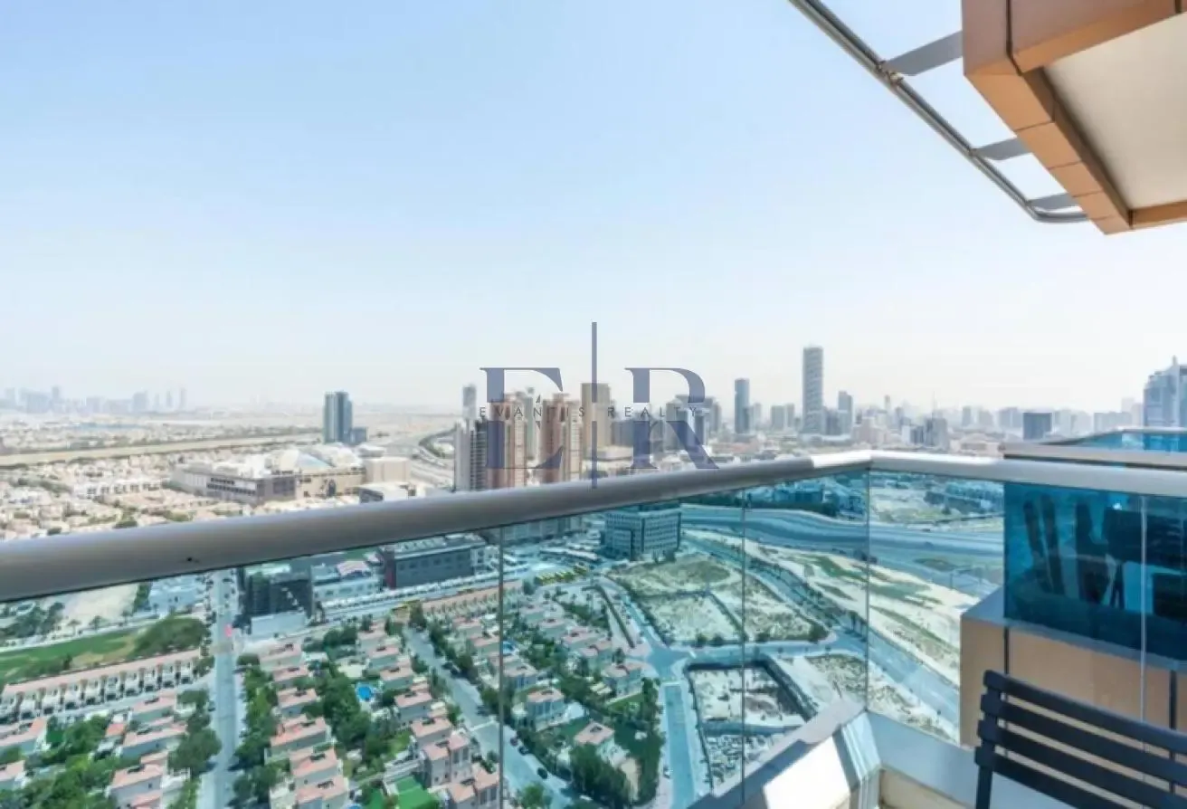 HIGH FLOOR/ GREAT AMENITIES / UNFURNISHED