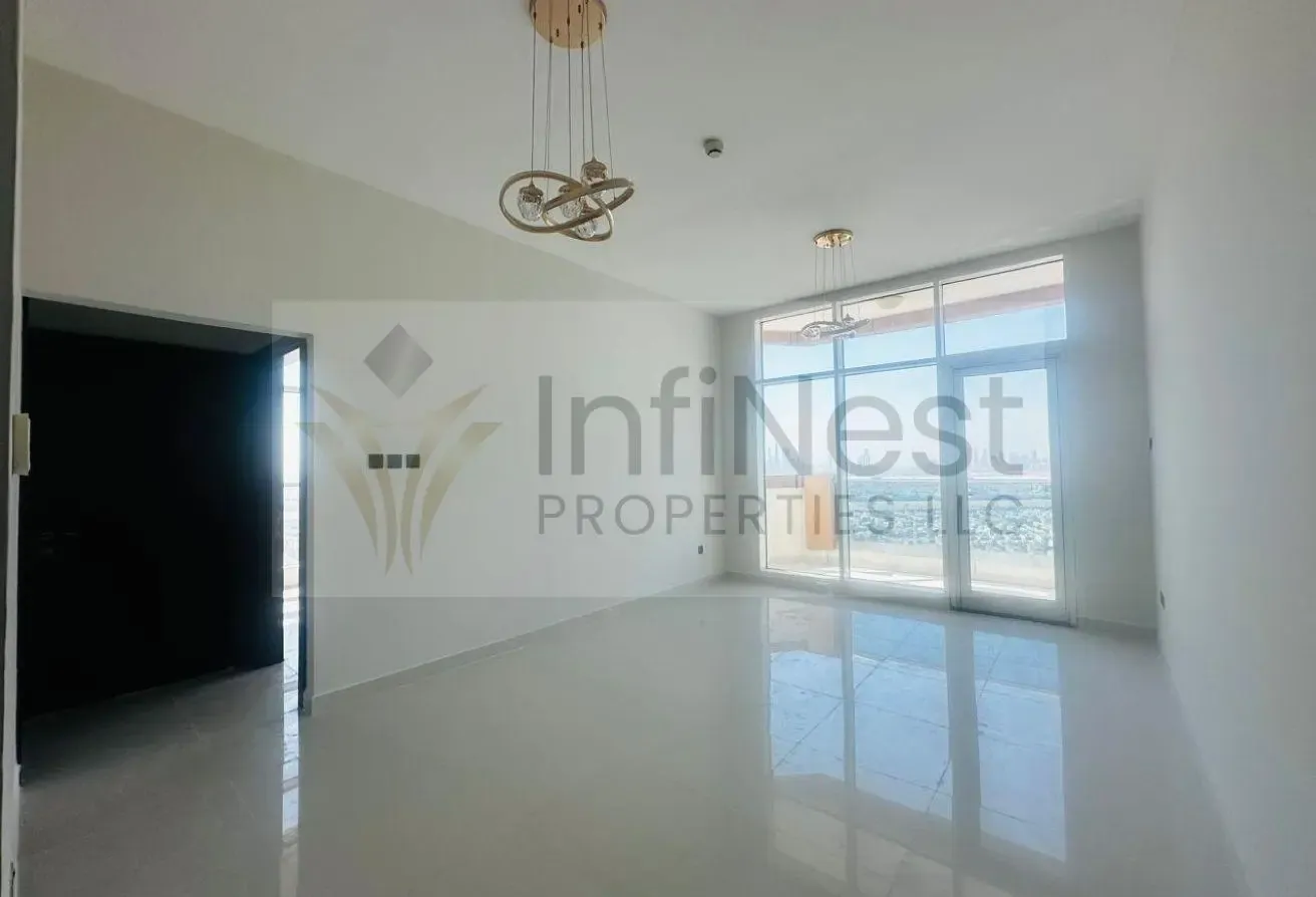 Upgraded Vacant Top Floor 1BR|Marina Skyline View