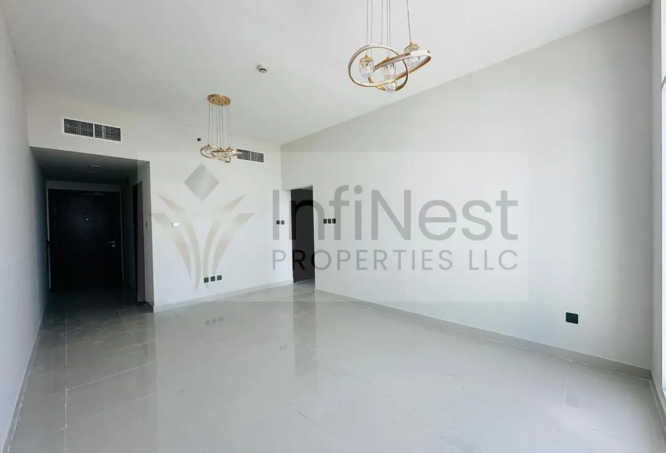 Upgraded Vacant Top Floor 1BR|Marina Skyline View