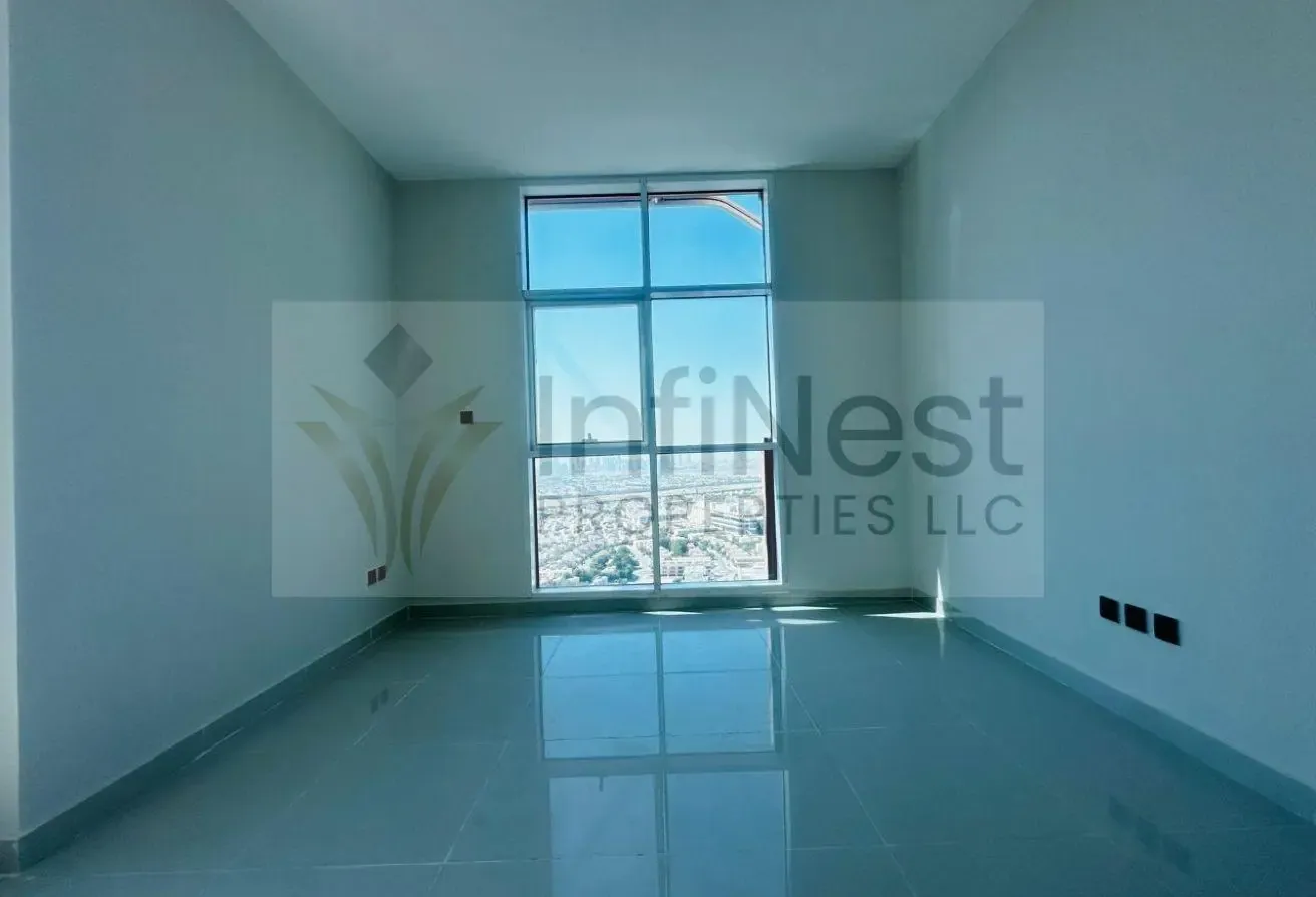 Upgraded Vacant Top Floor 1BR|Marina Skyline View