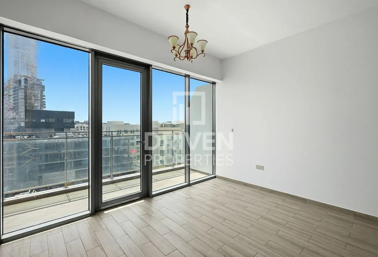 High Floor | Ready to Move in | 4 Cheques