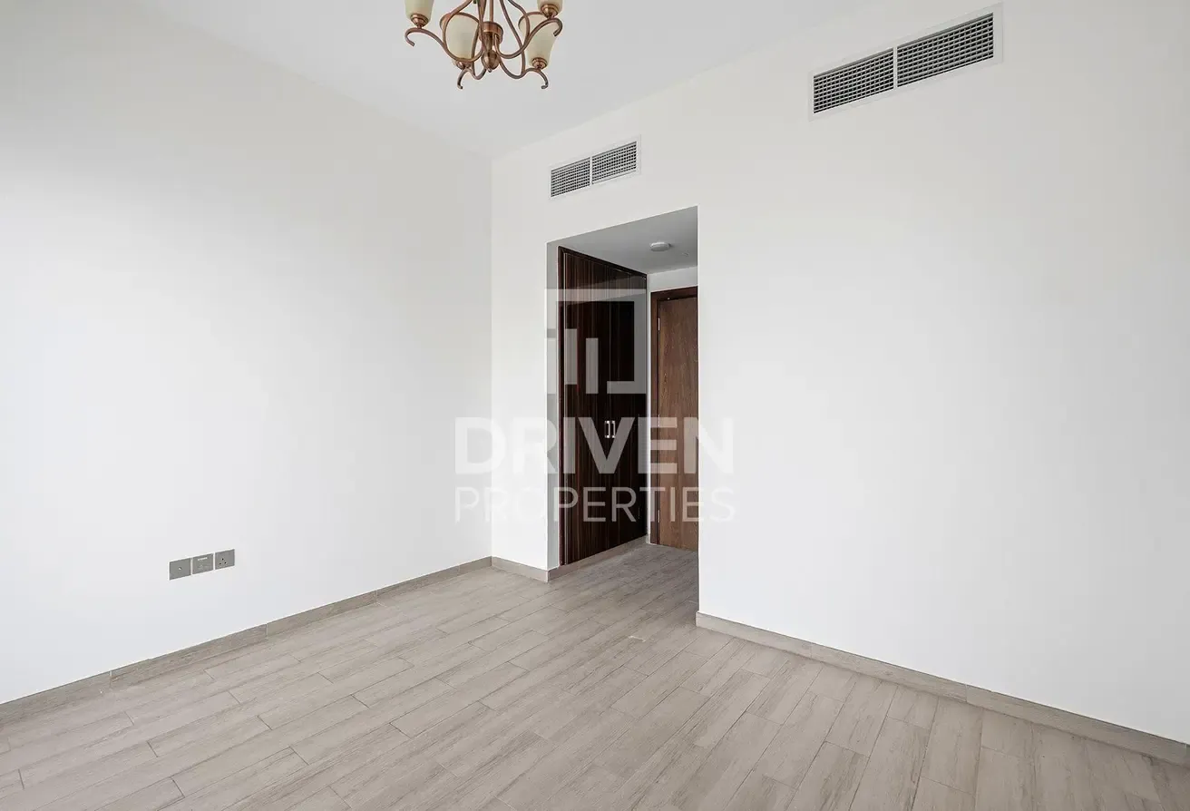 Mid Floor | Multiple Units Available | 4 Cheques