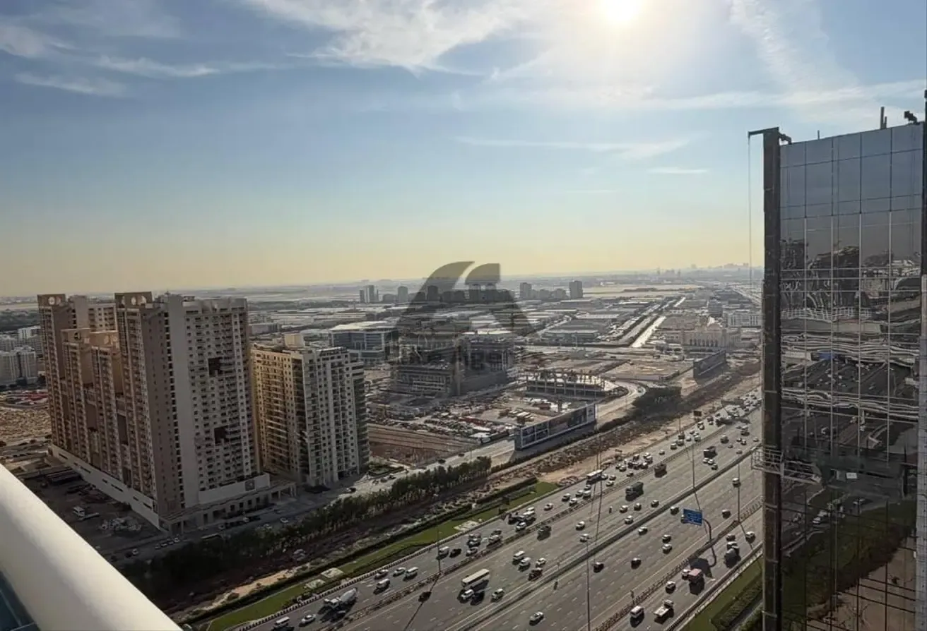 COMMUNITY VIEW | HIGH FLOOR | READY TO MOVE