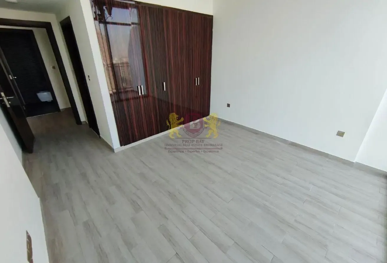 Spacious 1BR | Closed kitchen | Ready to Move In