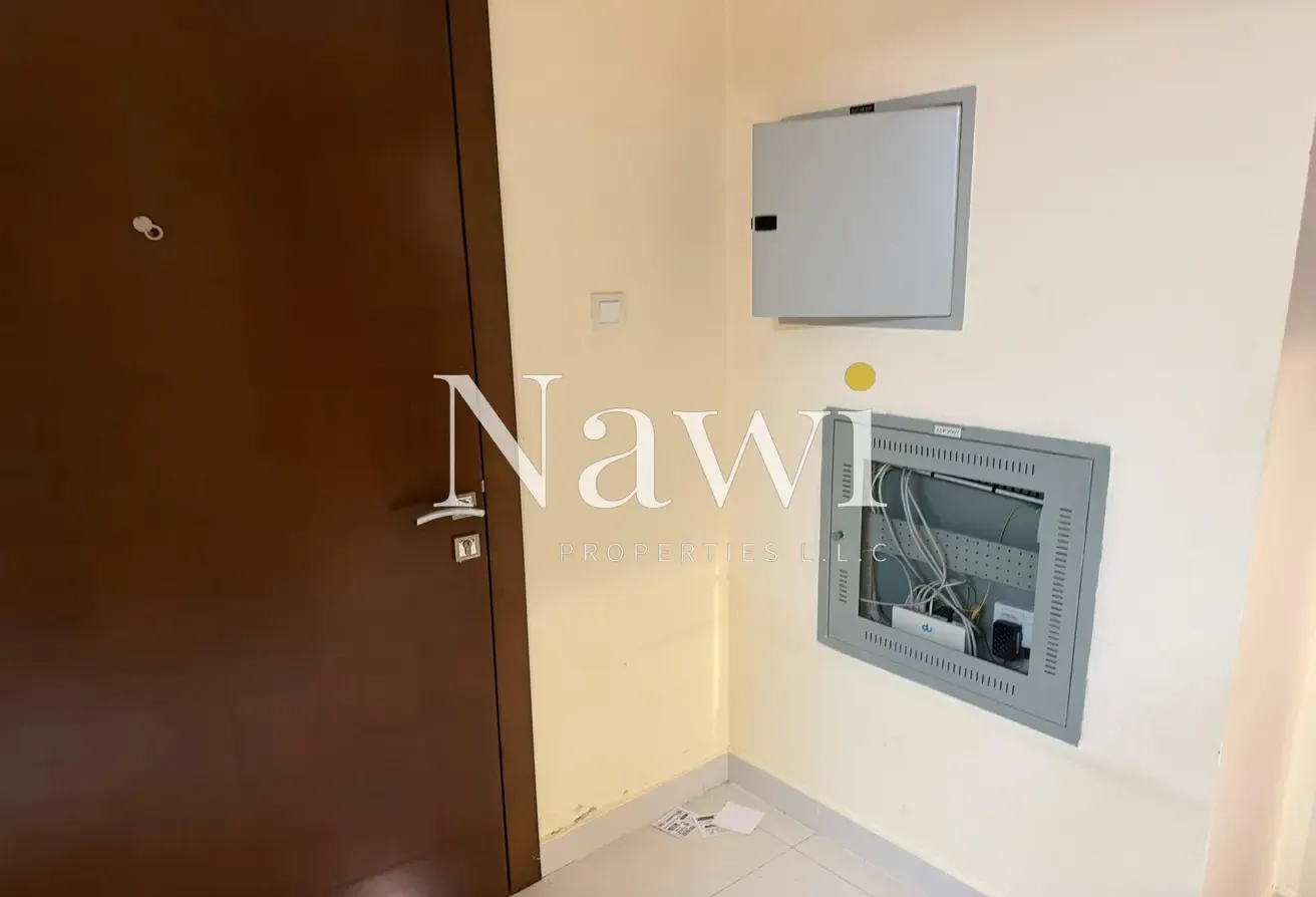 6 Cheques Payment | High Floor | Unfurnished