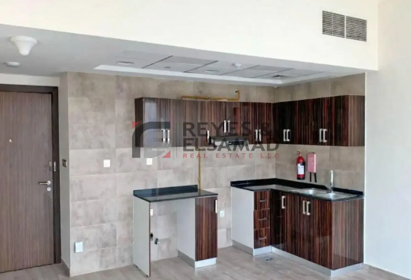 Spacious I Family Building I Ready to move