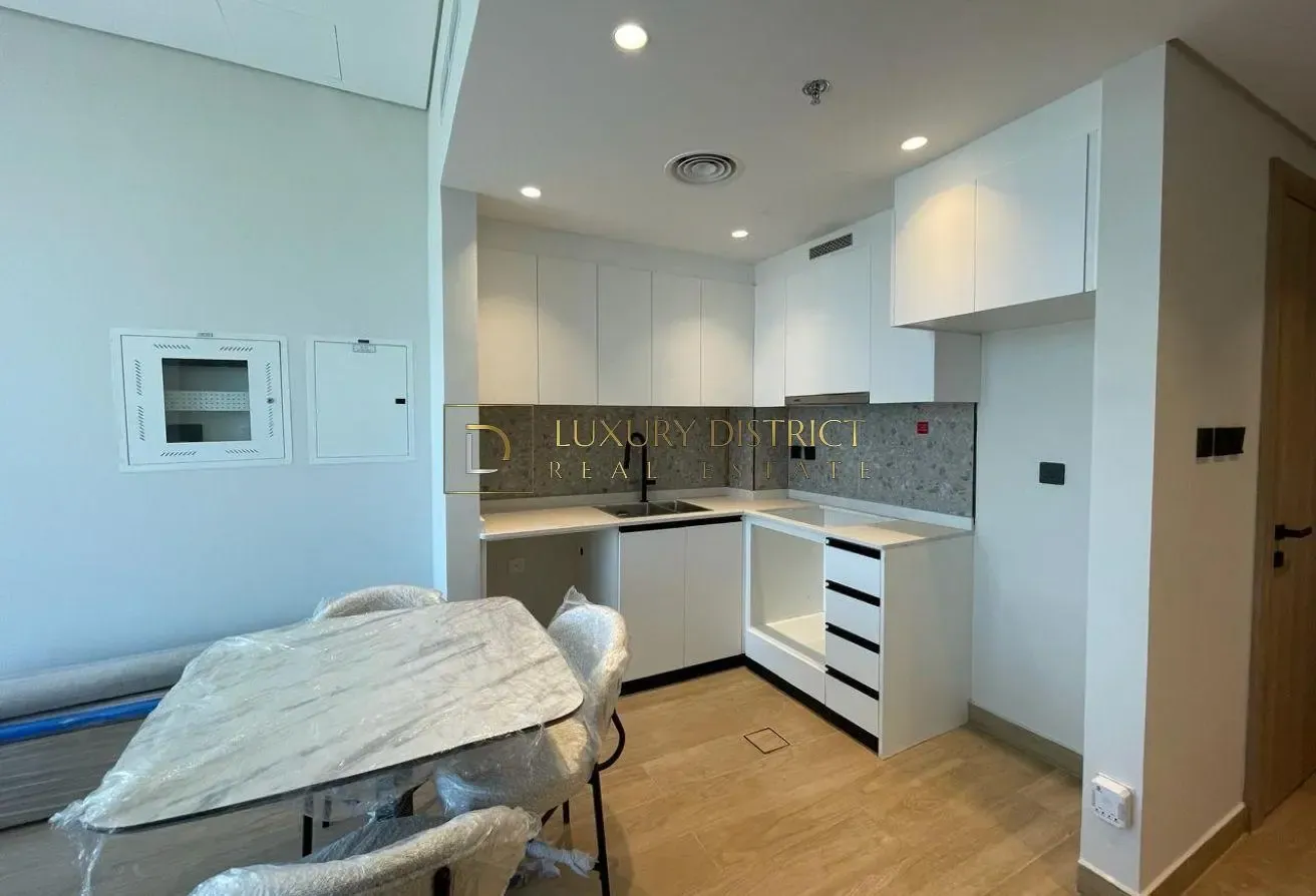 BRAND NEW|SEMI FURNISHED|PREMIUM LOCATION