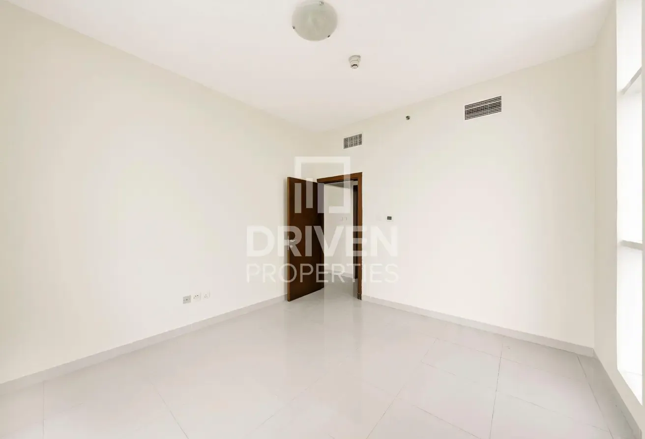 Ready to move in | Bright Apt | Prime Location