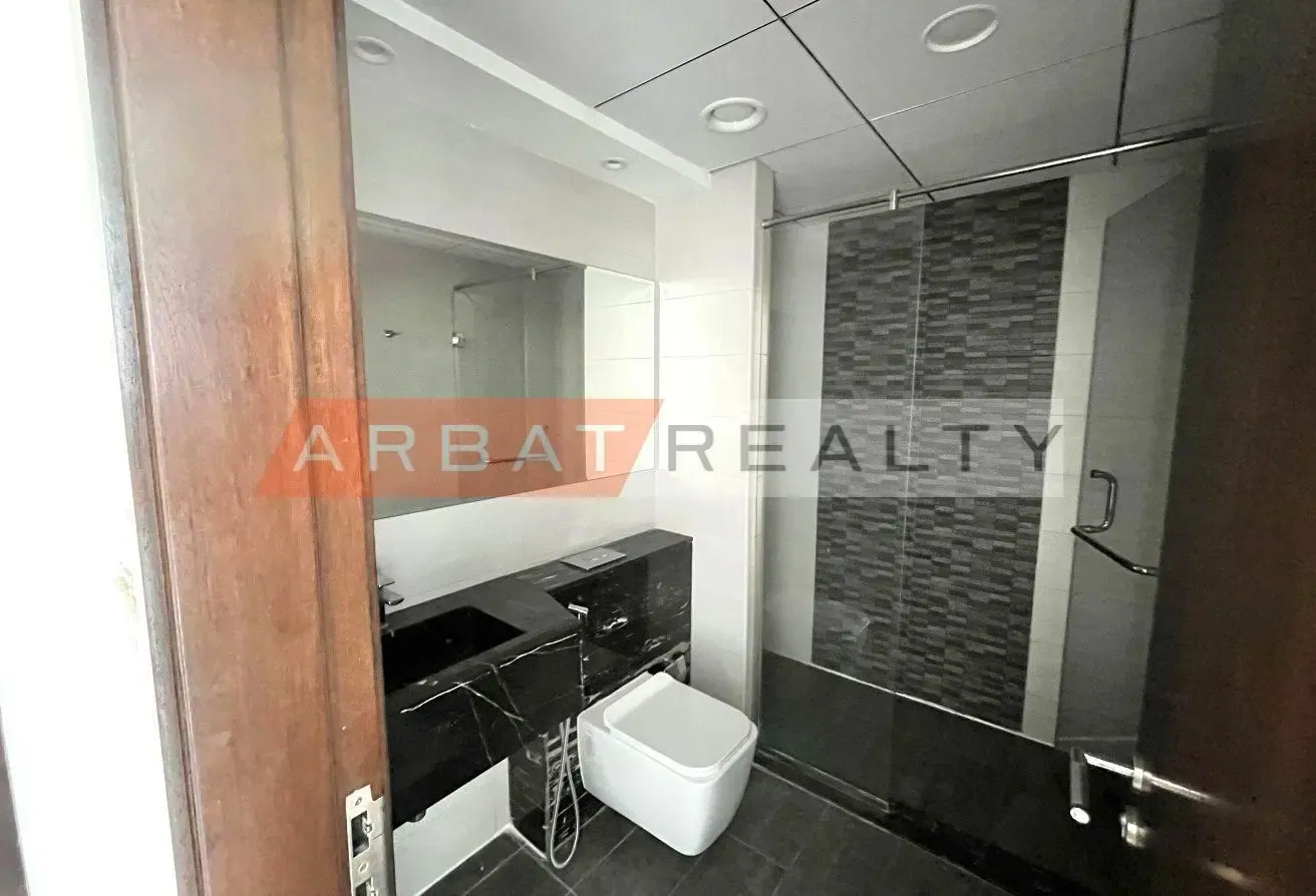 SPACIOUS | CLOSED KITCHEN | GREAT LOCATION