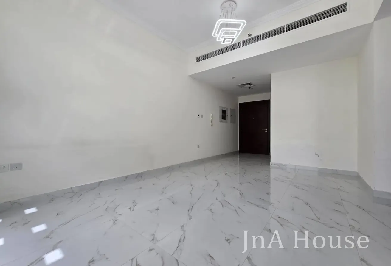 HUGE BALCONY I TOP FLOOR I  1BHK+STUDY